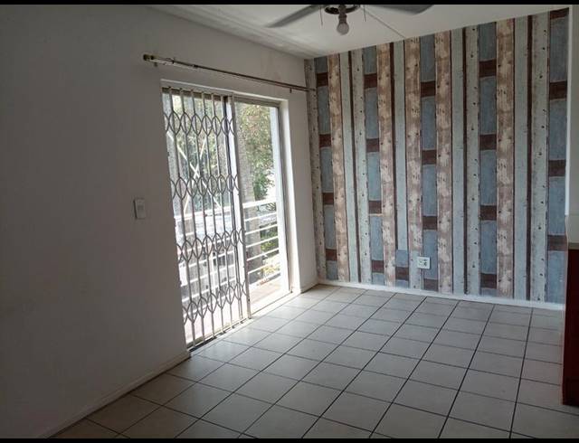 1 BEDROOM APARTMENT FOR SALE IN SANDOWN